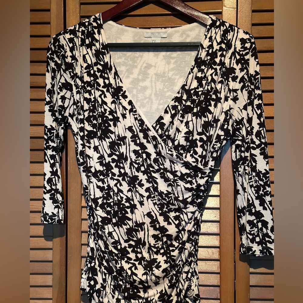 H&M Blouse.